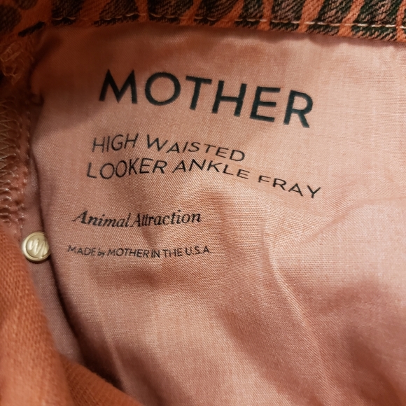 ⛔Mother High Waisted Looker Ankle Fray Jeans - Picture 12 of 12